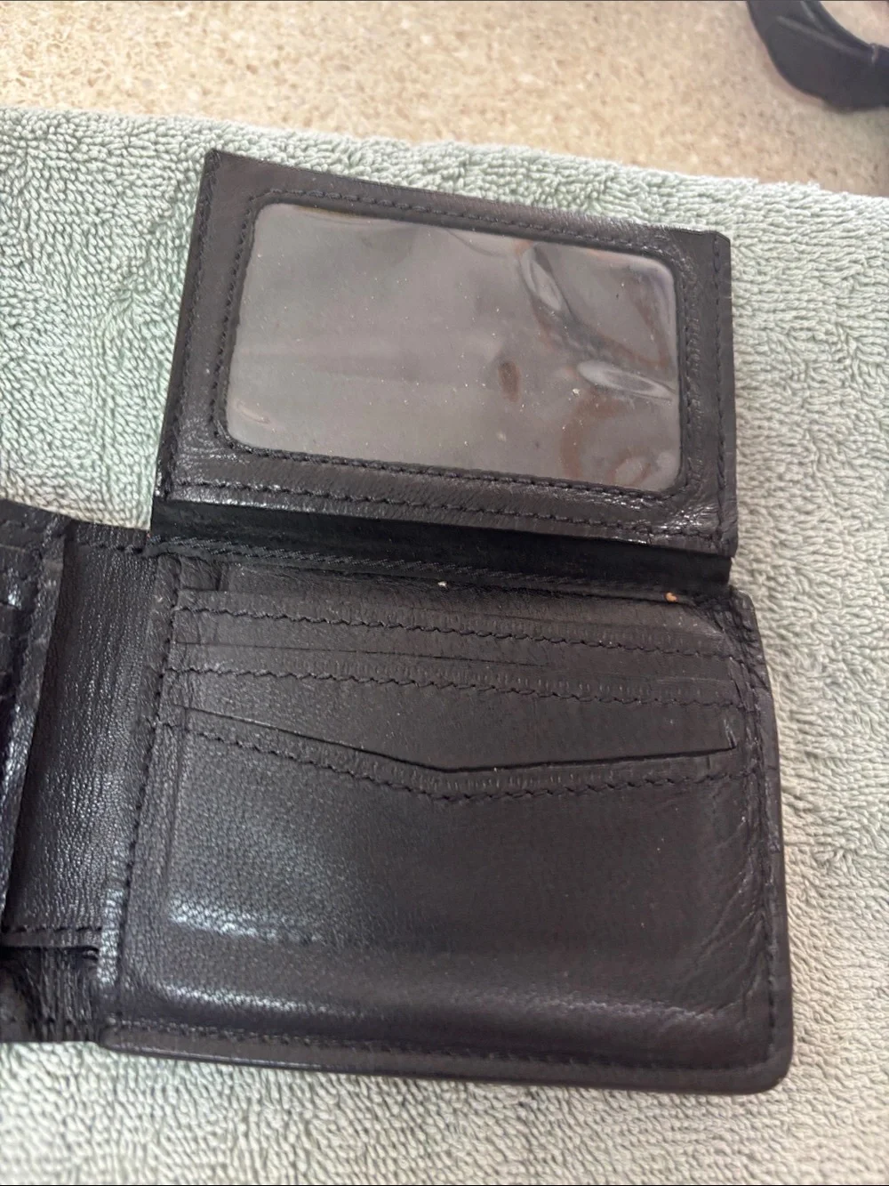 Black Leather Men's Bifold Wallet with snakeskin Accent